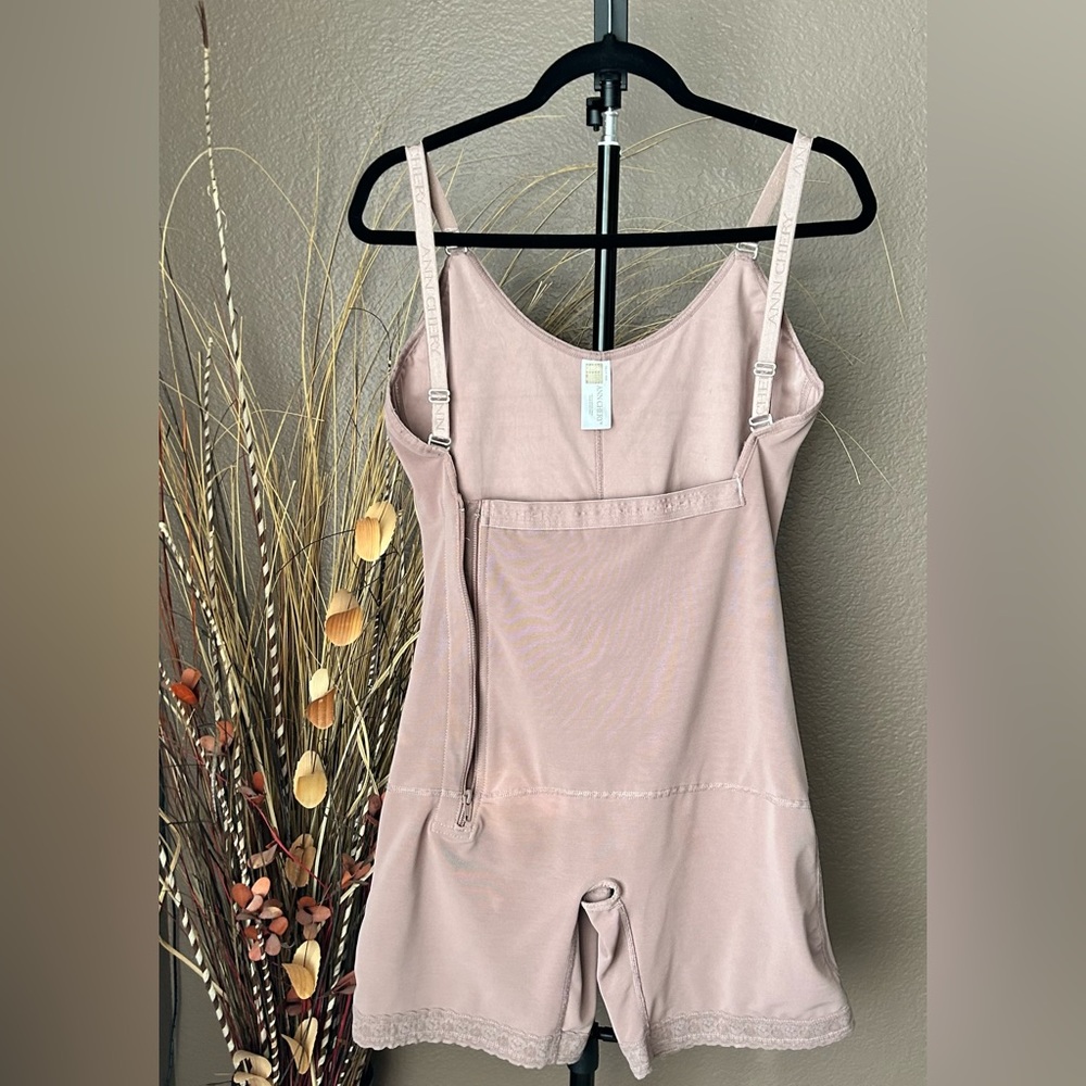 Ann Chery Comfort Line High Compression/Post Surgical/Daily Use/Body Shaper/Lipo